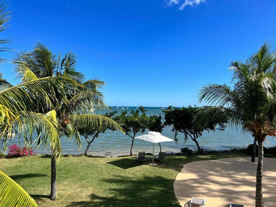 Latitude Luxury Seafront Suite Rivière Noire Buitenkant foto